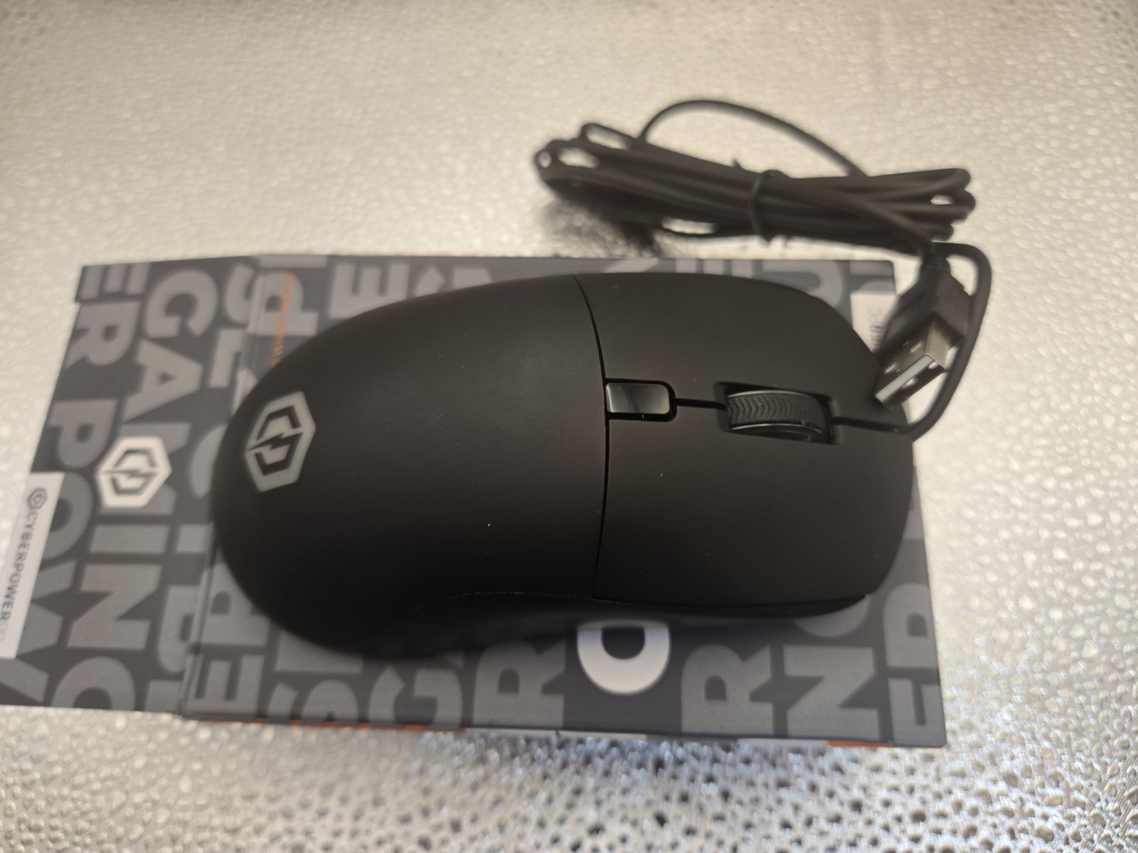 CyberPowerPC ELITE M2 GAMING MOUSE RGB 6 COLOR W/6 BUTTON AND LIGHTING EFFECTS