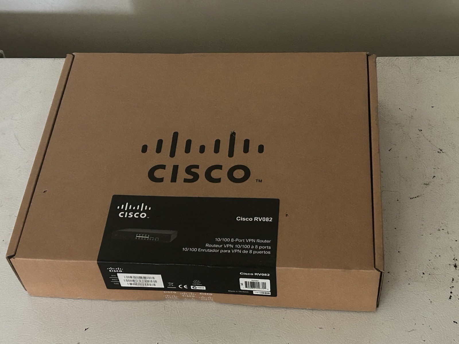 Cisco RV082 10/100 8 Port VPN Router 74-5996-04 Dual WAN New Sealed