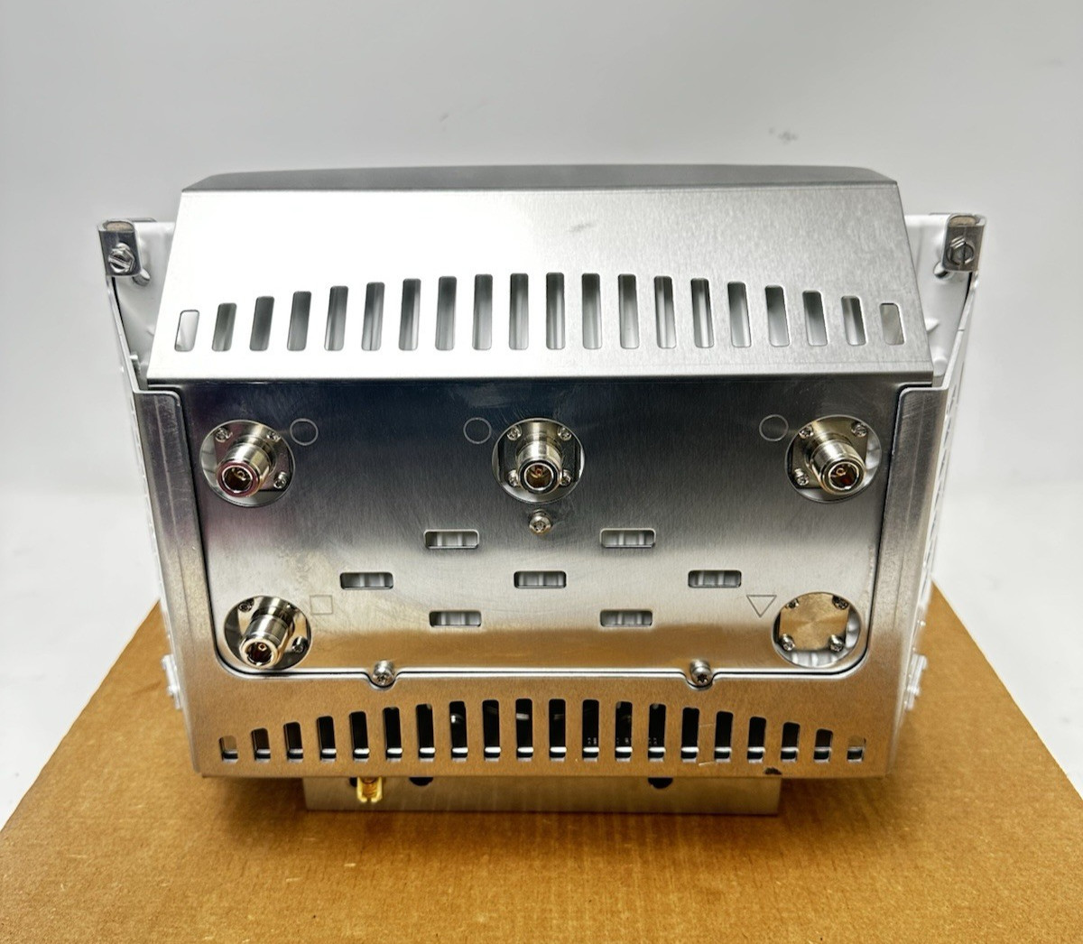 Tropos Outdoor Wireless Mesh Router w/ Antennas Model YAH 73203030