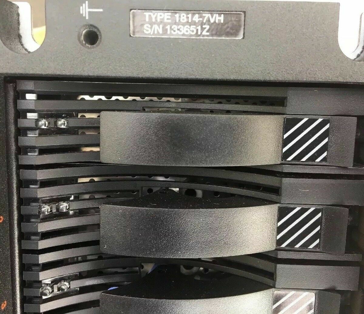 IBM System Storage DS4200 1814-7VH With 16 SATA slots