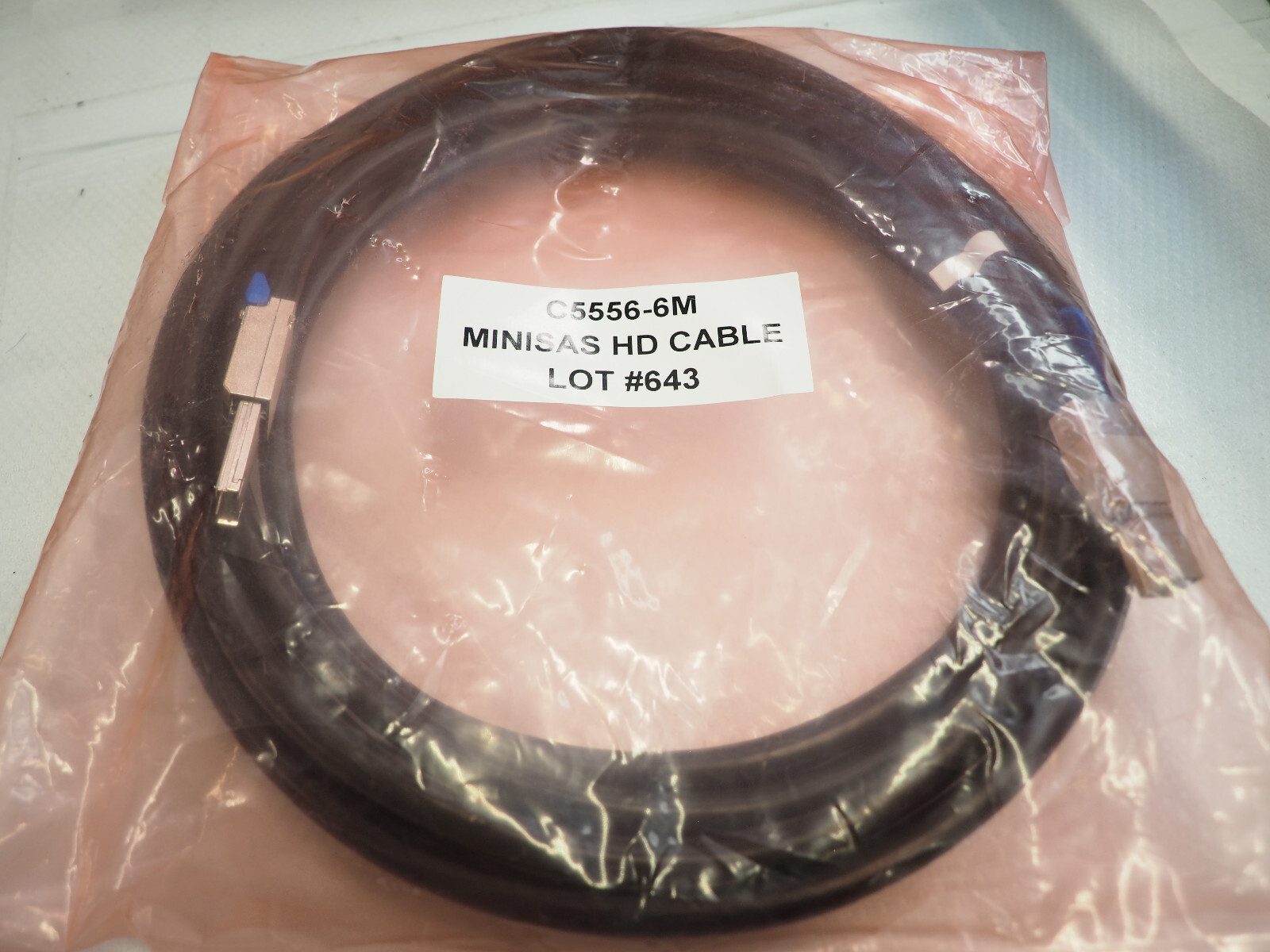 AMPHENOL Spectra-Strip Skewclear C5556-6M Minisas HD Cable