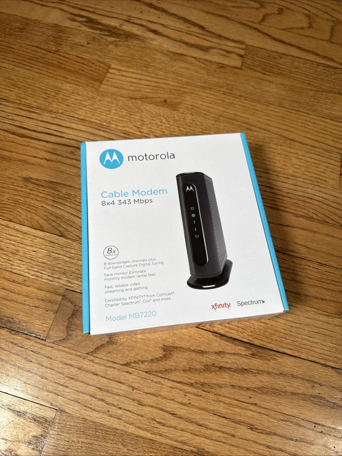 NEW Motorola 8x4 Cable Modem Model MB7220 OPEN BOx
