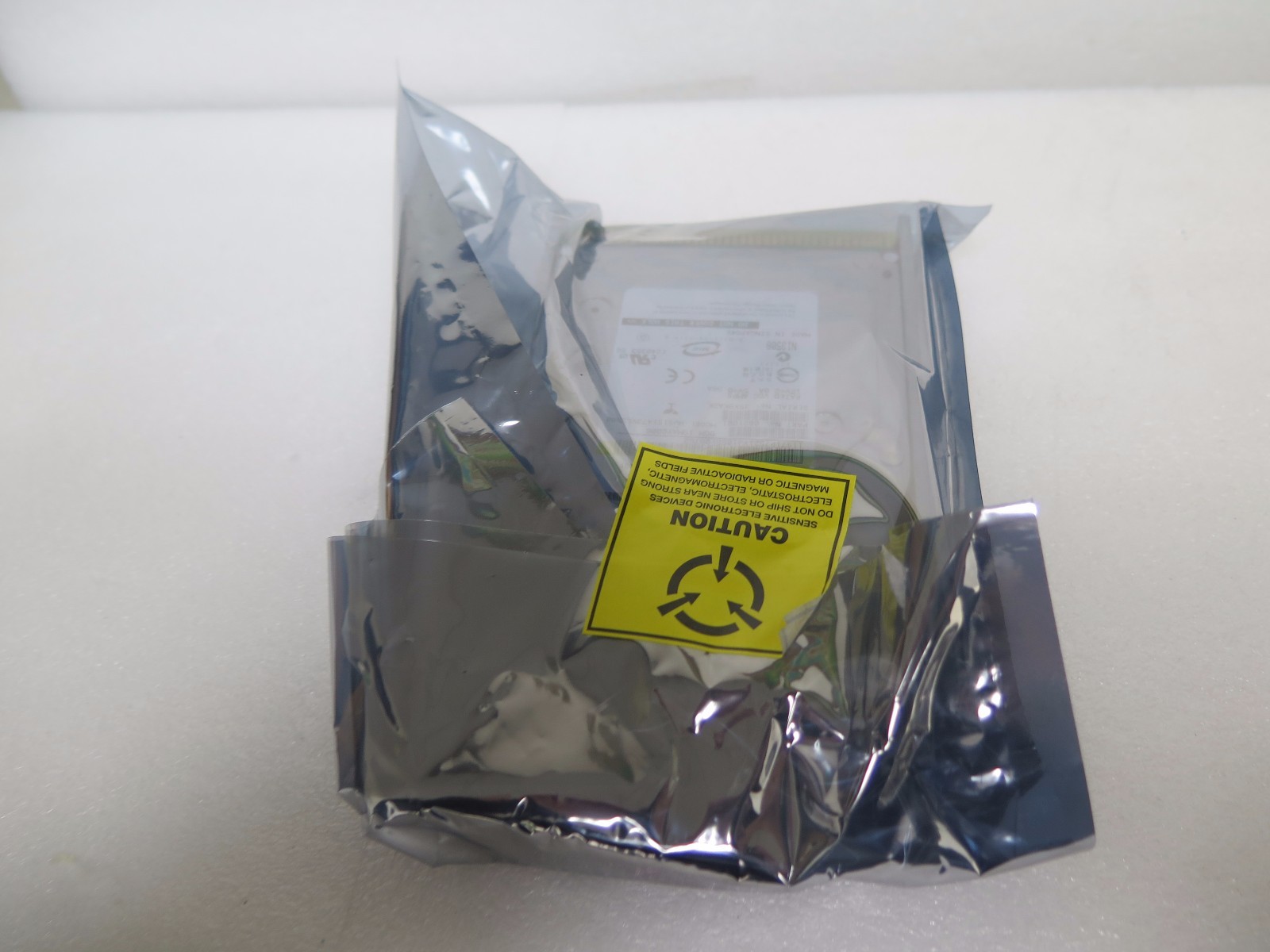 New GENUINE IBM 39J3696 70GB SERVER 15K RPM 3.5" SCSI HARD DRIVE 