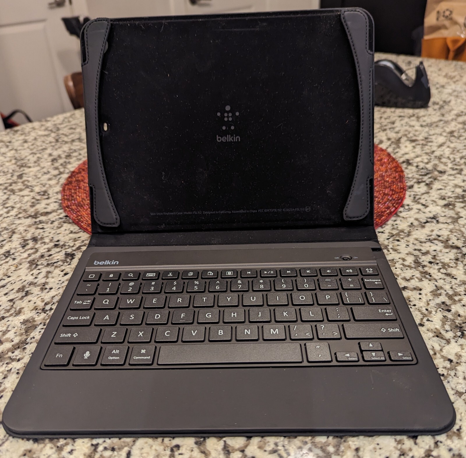 Belkin QODE Slim Style Keyboard Case for iPad Air F5L152TTC00 Bluetooth