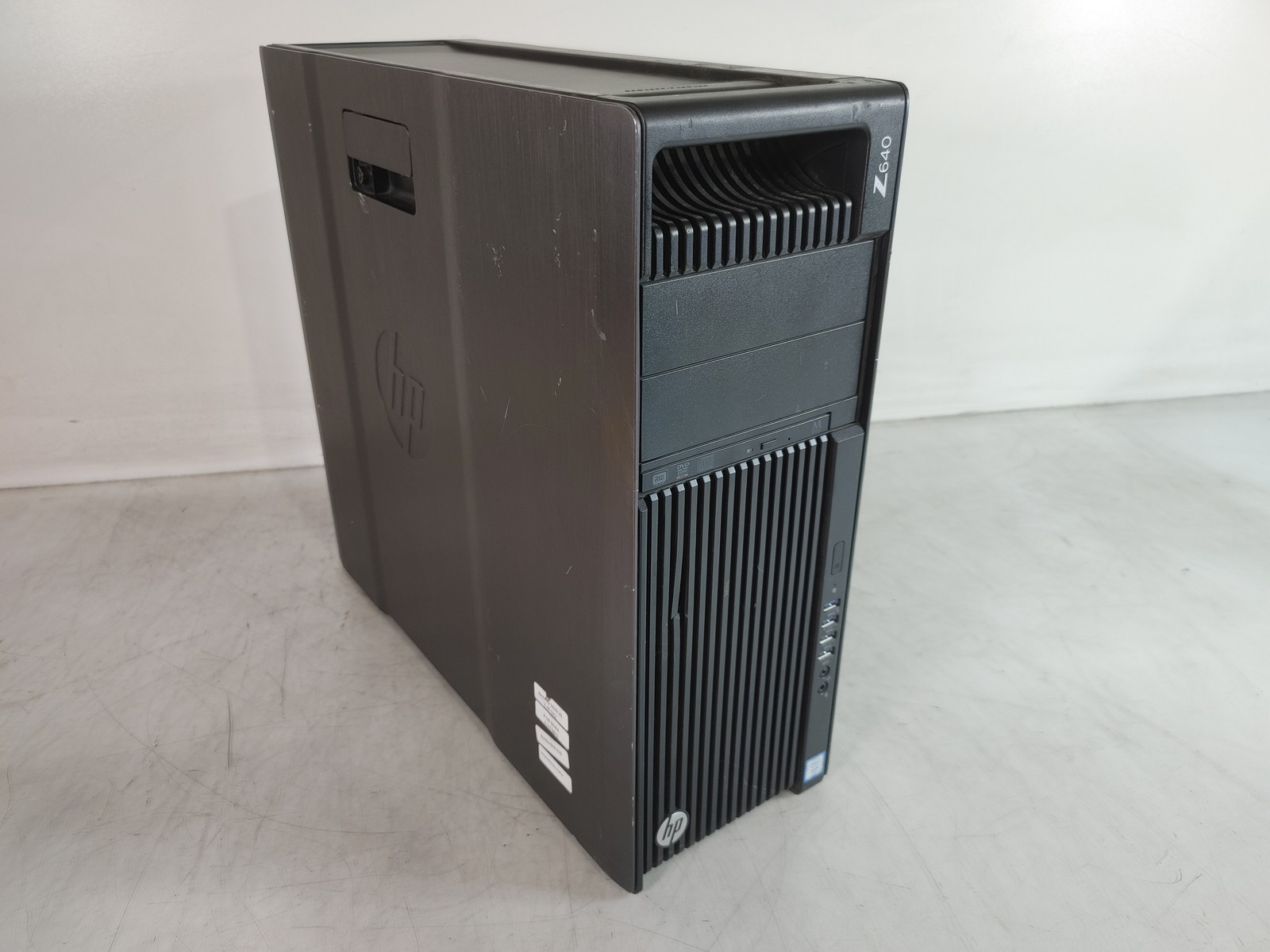 HP Z640 2.40 GHz Intel Xeon E5-2620 v3 8 GB DDR4 Workstation No Drives/No OS