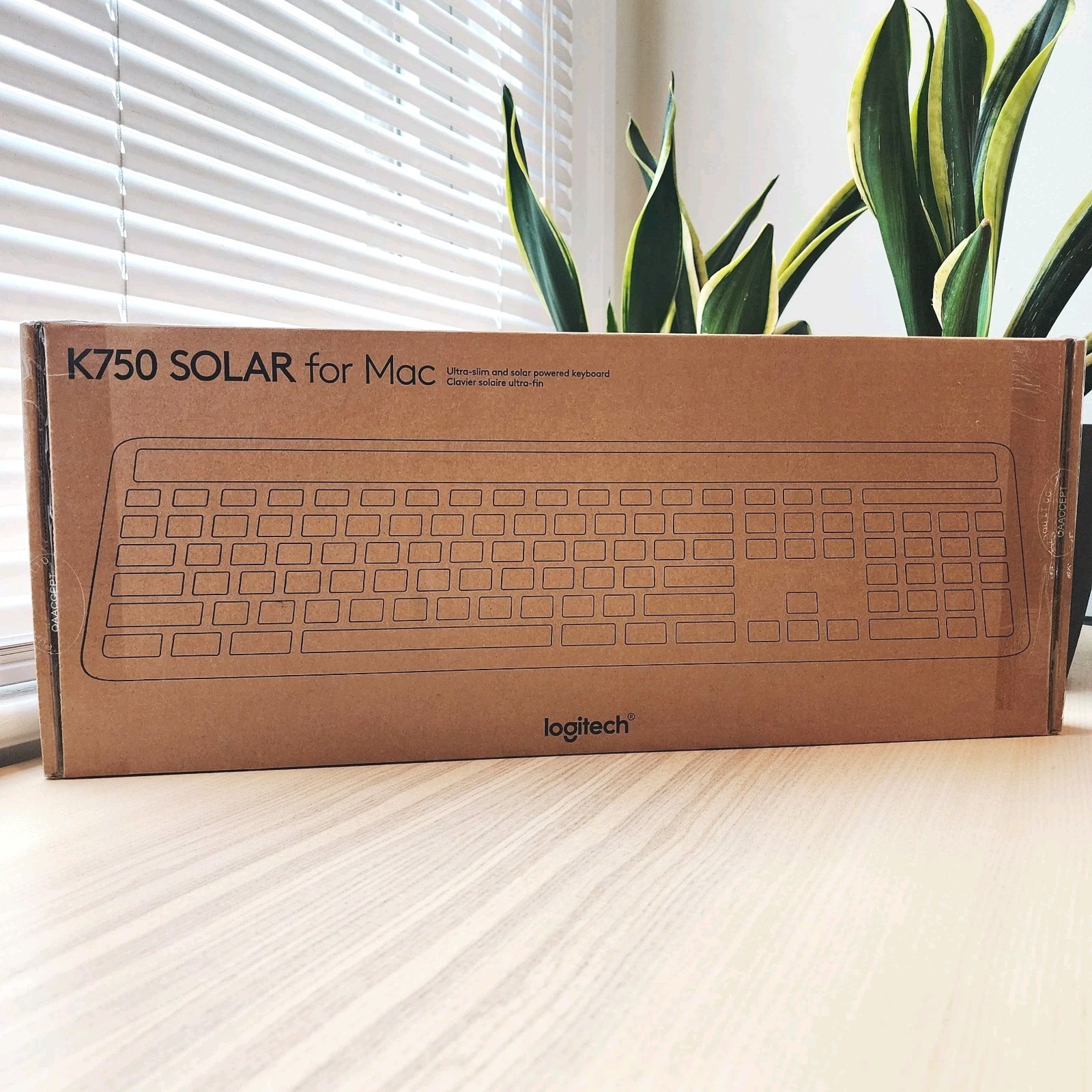 New Logitech K750 Wireless Solar Keyboard for Mac Computer Silver Color