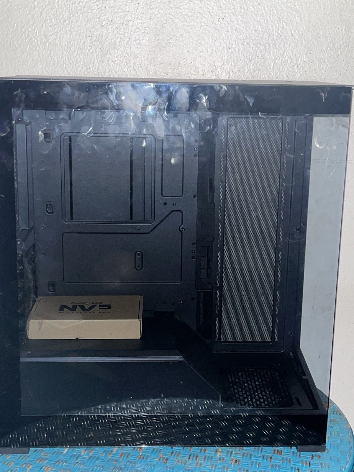 Phanteks NV5 NV ATX Mid Tower Case missing glass panel comes with fans