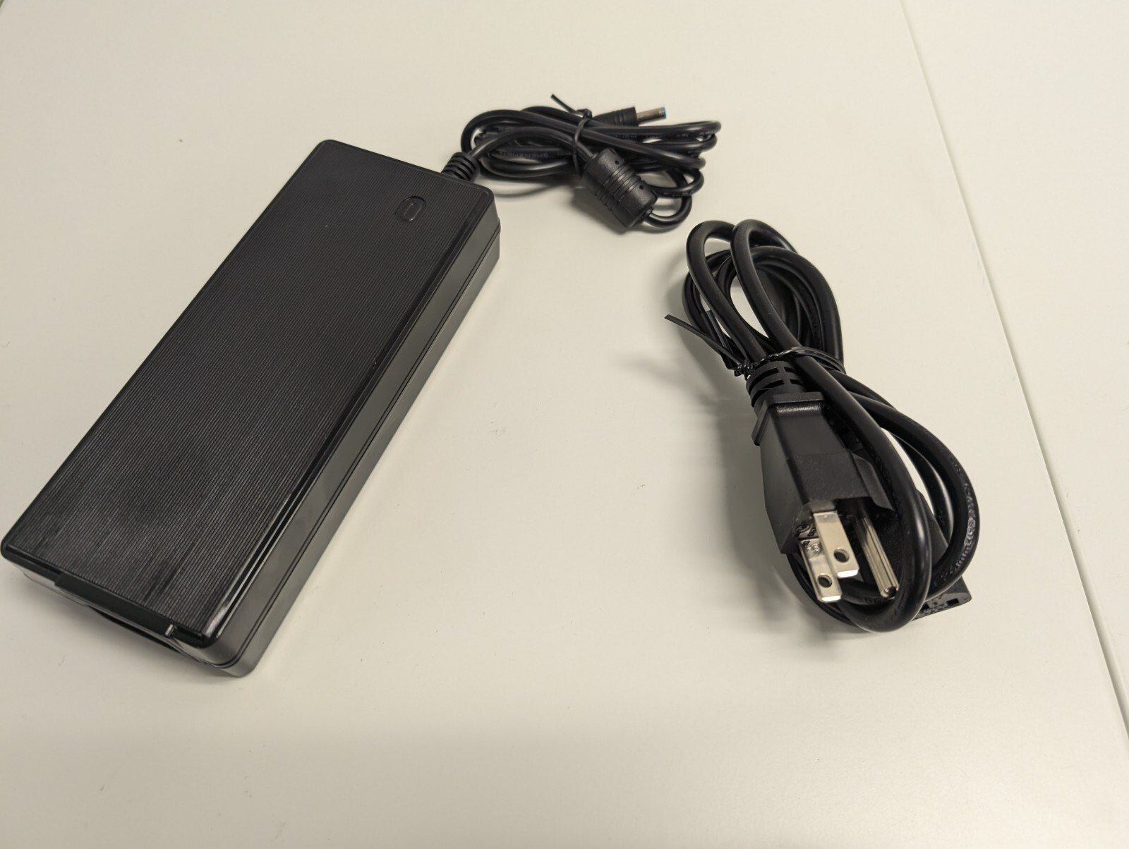 Plugable Replacement Power Adapter for the Plugable TBT4-UD5 Docking Station