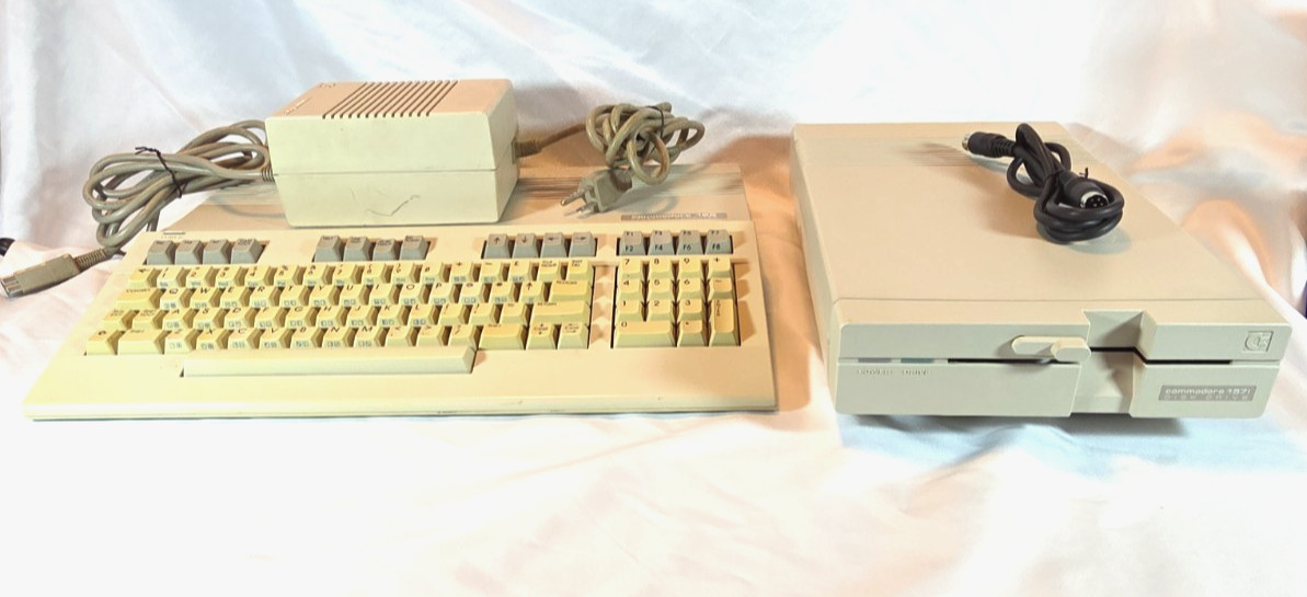 Commodore C128 Computer + 1571 Floppy Drive Bundle Tested Working Vintage