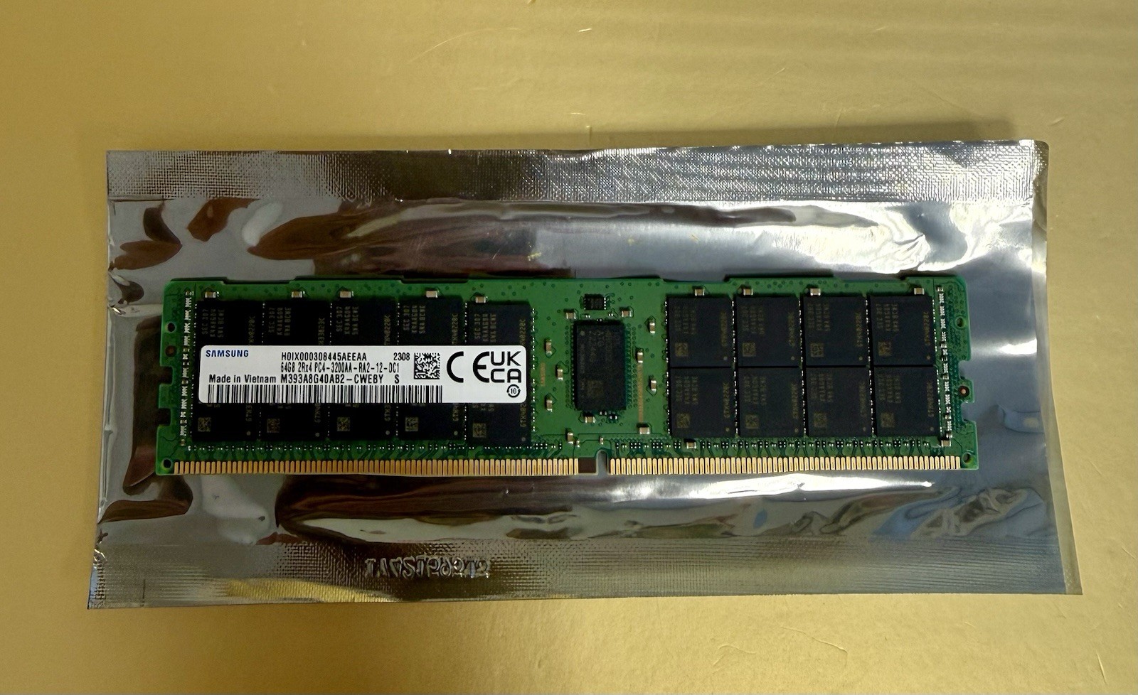 Samsung 64GB 2Rx4 PC4-3200AA RA2-12-DC1 M393A8G40AB2-CWEBY