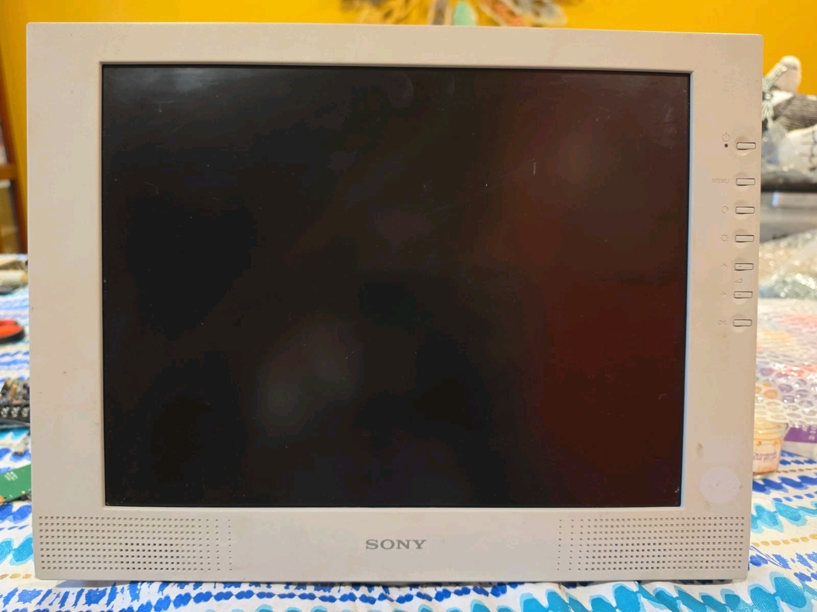 Vintage Sony SDM-M51 15 Inch Gray LCD Monitor VGA Video Output 2001 Y2K Era