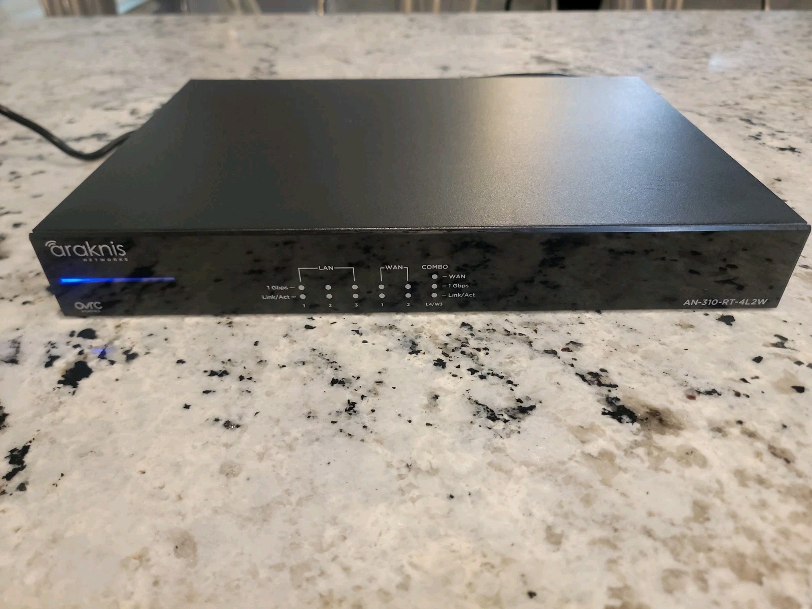 Araknis AN-310-RT-4L2W Dual WAN Gigabit VPN Router