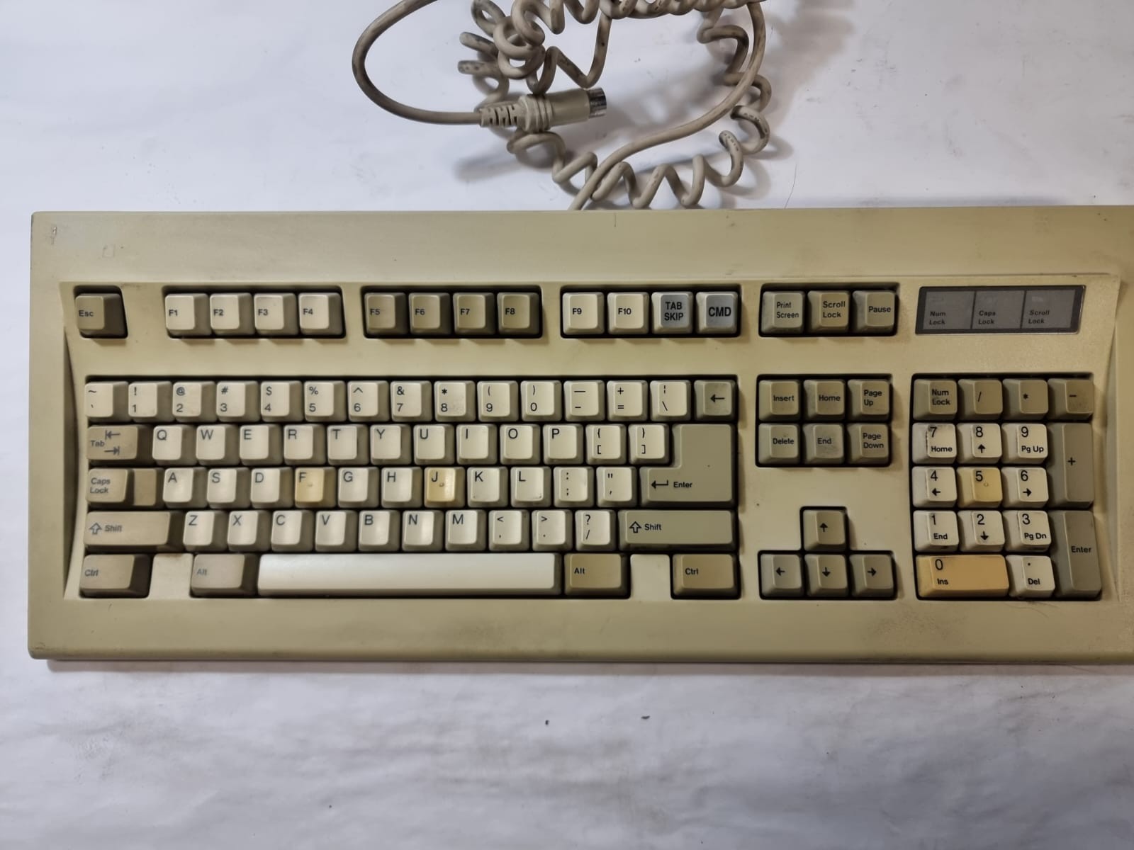 VINTAGE Mitsumi CompuAdd Mechanical Keyboard / Model: KPQ-E99YC