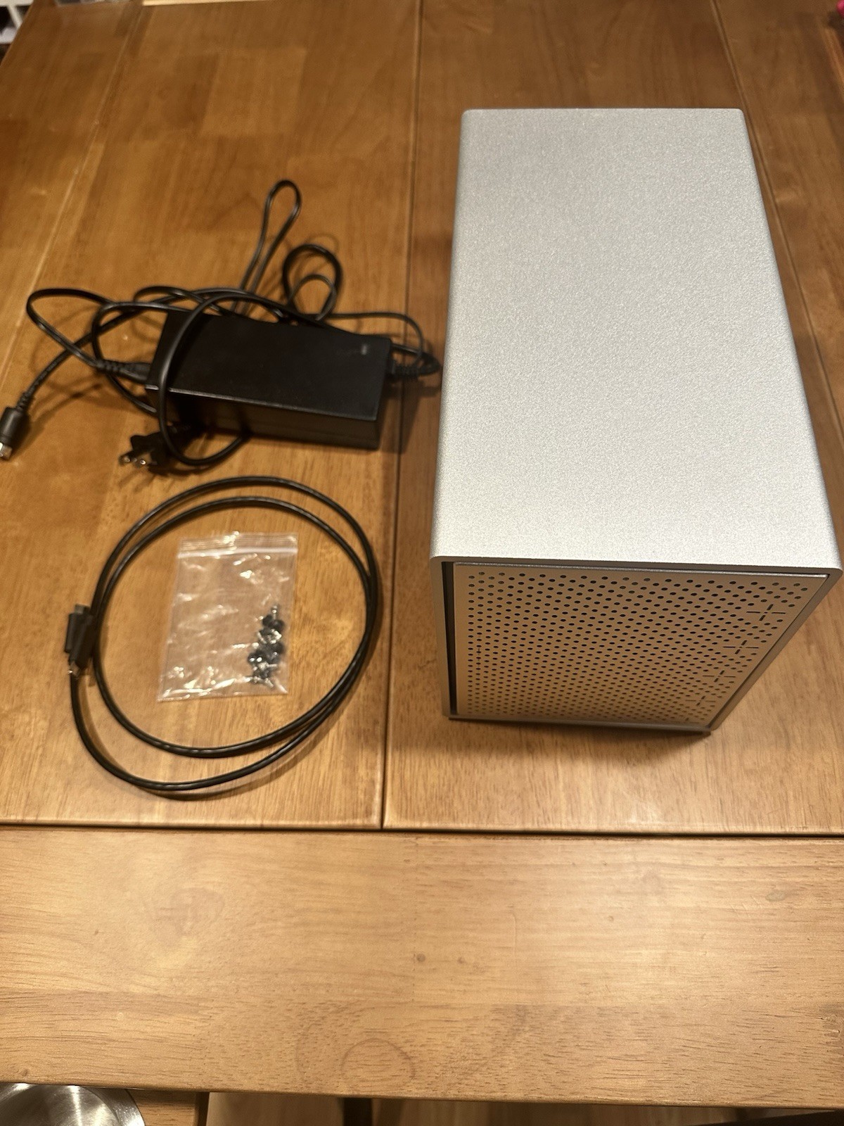 Yottamaster 5 Bay Hard Drive Enclosure USB 3.0 Aluminum 2.5/3.5 SATA DAS