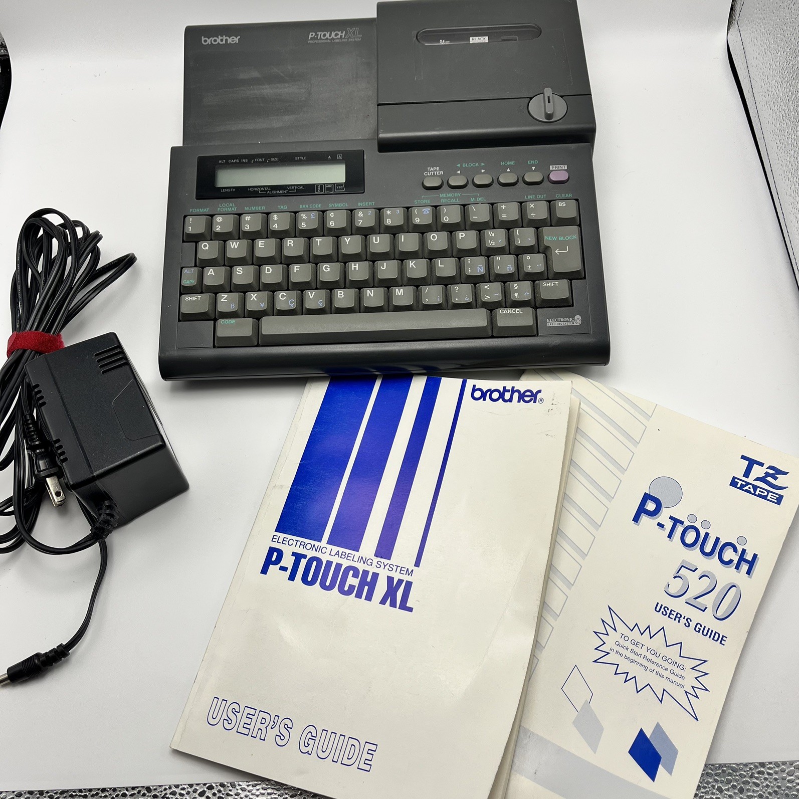 Brother P-Touch XL PT-8000 - Professional Labeling System w/ AC ADAPTER + Manual