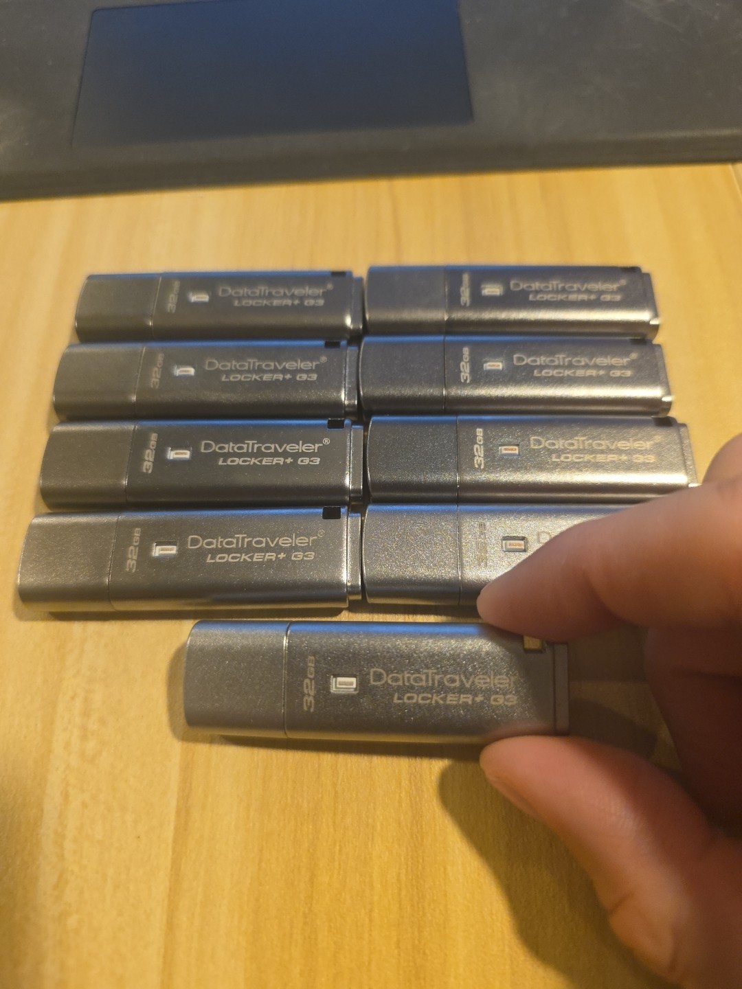 Kingston 32GB Data Traveler Locker+ G3 USB Flash Drive w/ Cap USED