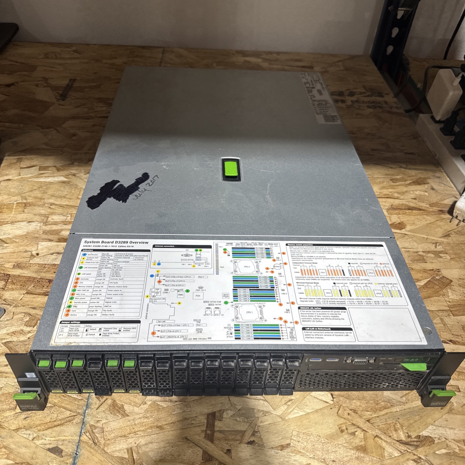 Fujitsu Primergy RX2540 M2 Xeon E5-2620 V4 2.10GHz 5x 600GB Server 64GB Ram A004
