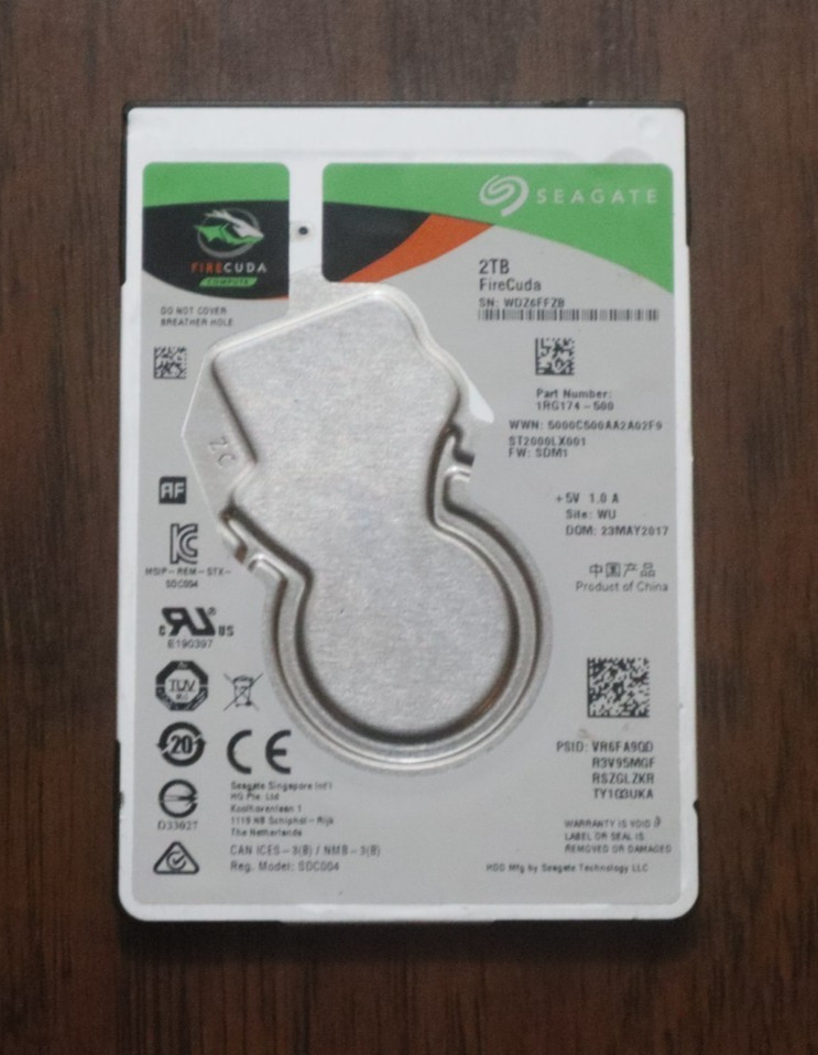 Seagate FireCuda 2TB SSHD ST2000LX001 2.5" SATA 6Gb/s Hybrid Hard Drive