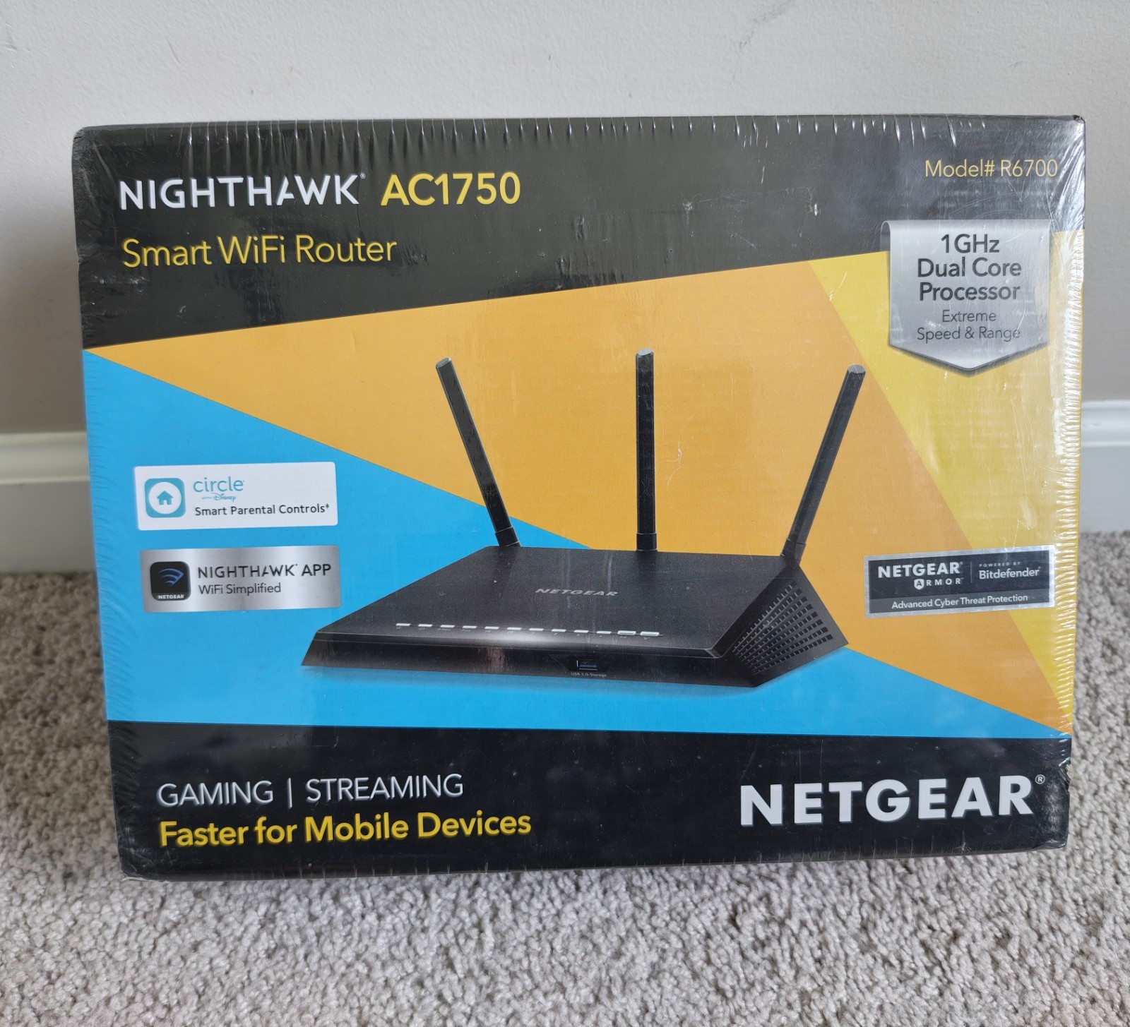 Netgear Nighthawk AC1750 Smart WiFi Router (R6700v3) - Brand New Sealed