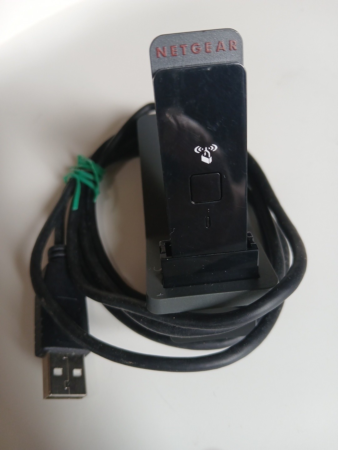 Netgear WNA1100 2.4GHZ Wireless B/G/N N150 USB 2.0 WIFI Adapter w/ Stand N150