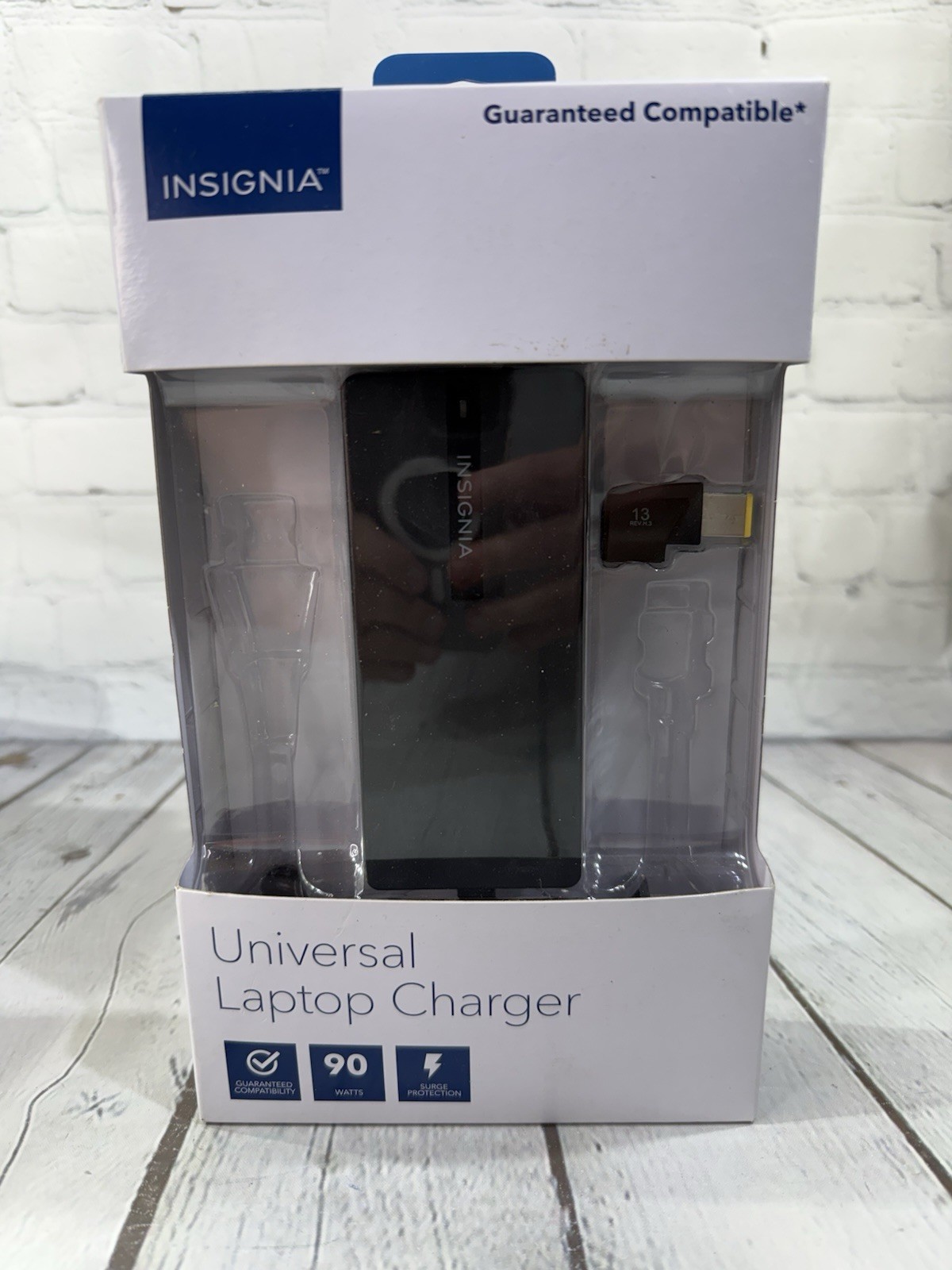 Genuine Insignia Universal Laptop Charger NS-PWLC591 Compatible W/ 90W, 19V NEW