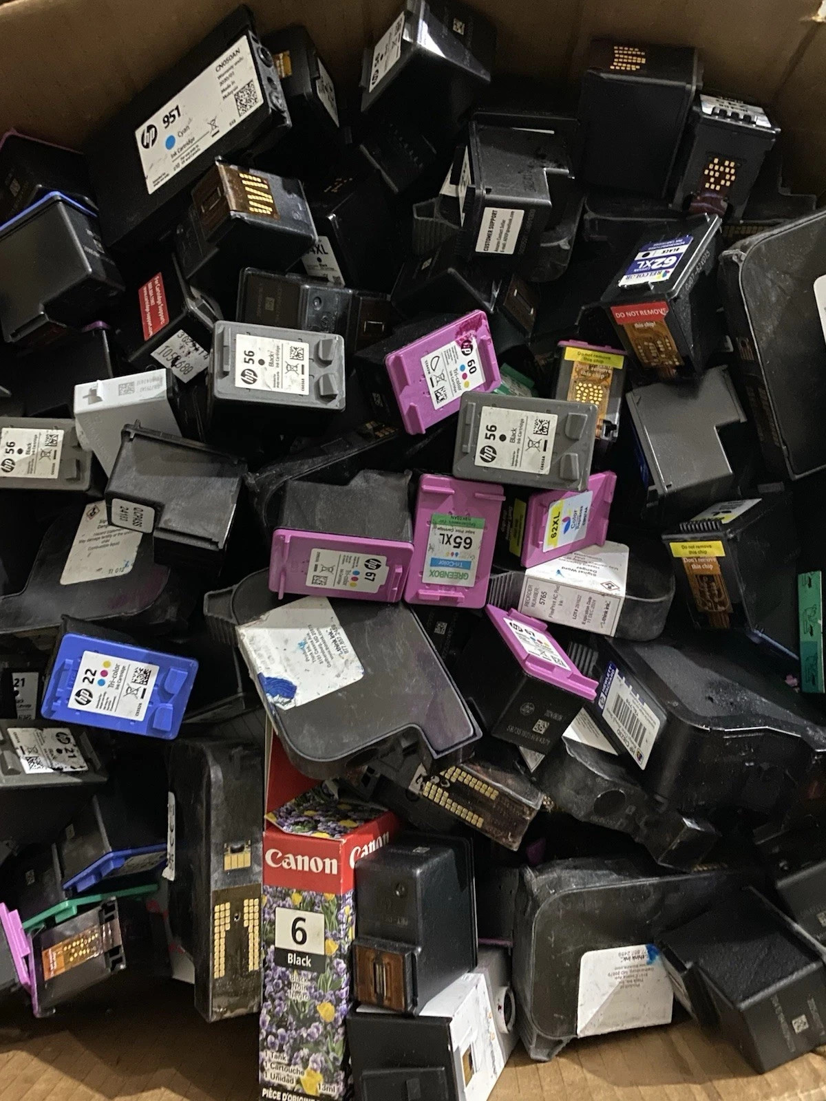 LOT OF 100 EMPTY INK CARTRIDGES FOR STAPLES or OFFICE MAX REWARDS / REBATE