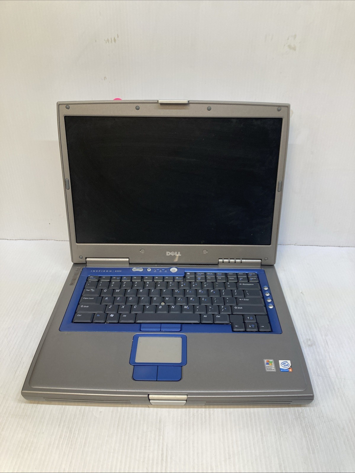 Dell Inspiron 8500 Intel Pentium 4 2.50GHz 512Mb RAM no HDD Boot to BIOS