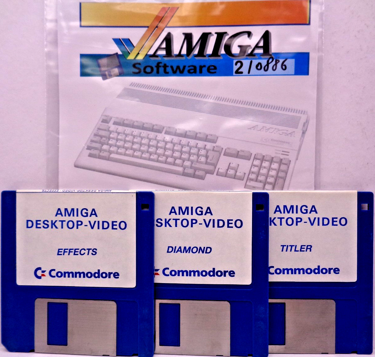COMMODORE AMIGA -- DESKTOP VIDEO EFFECTS / DIAMOND / TITLER (COMMODORE)