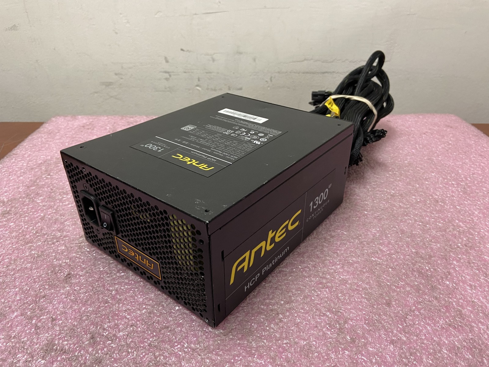 Antec HCP-1300 Platinum 1300W 80+ Platinum Power Supply *Read* - PS15A
