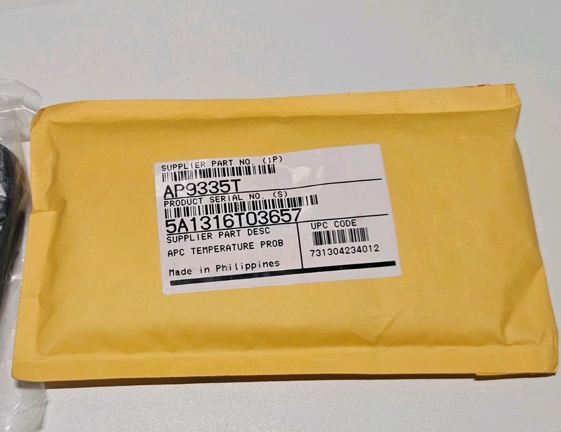 APC Schneider Electric Temperature Probe (AP9335T) - New Sealed