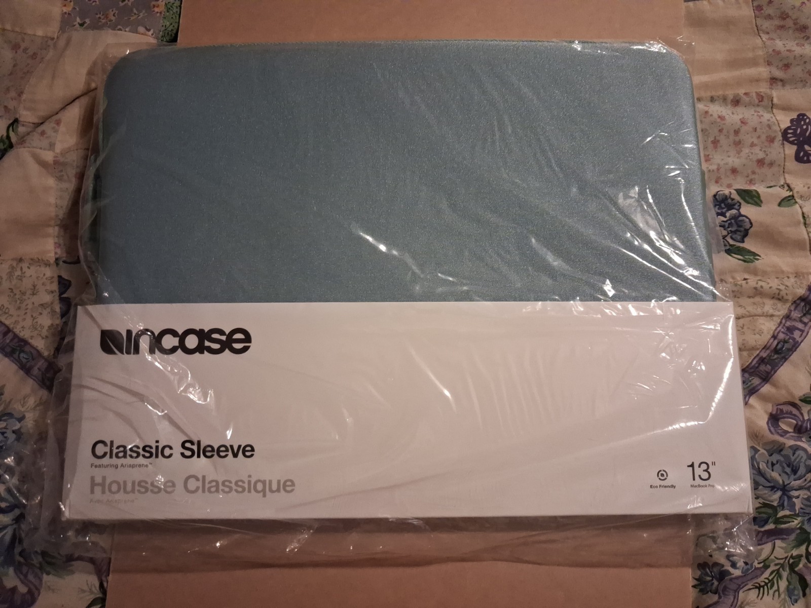Incase Classic Sleeve Padded Case for MacBook 12" Or Ipad Tablets Color Aqua
