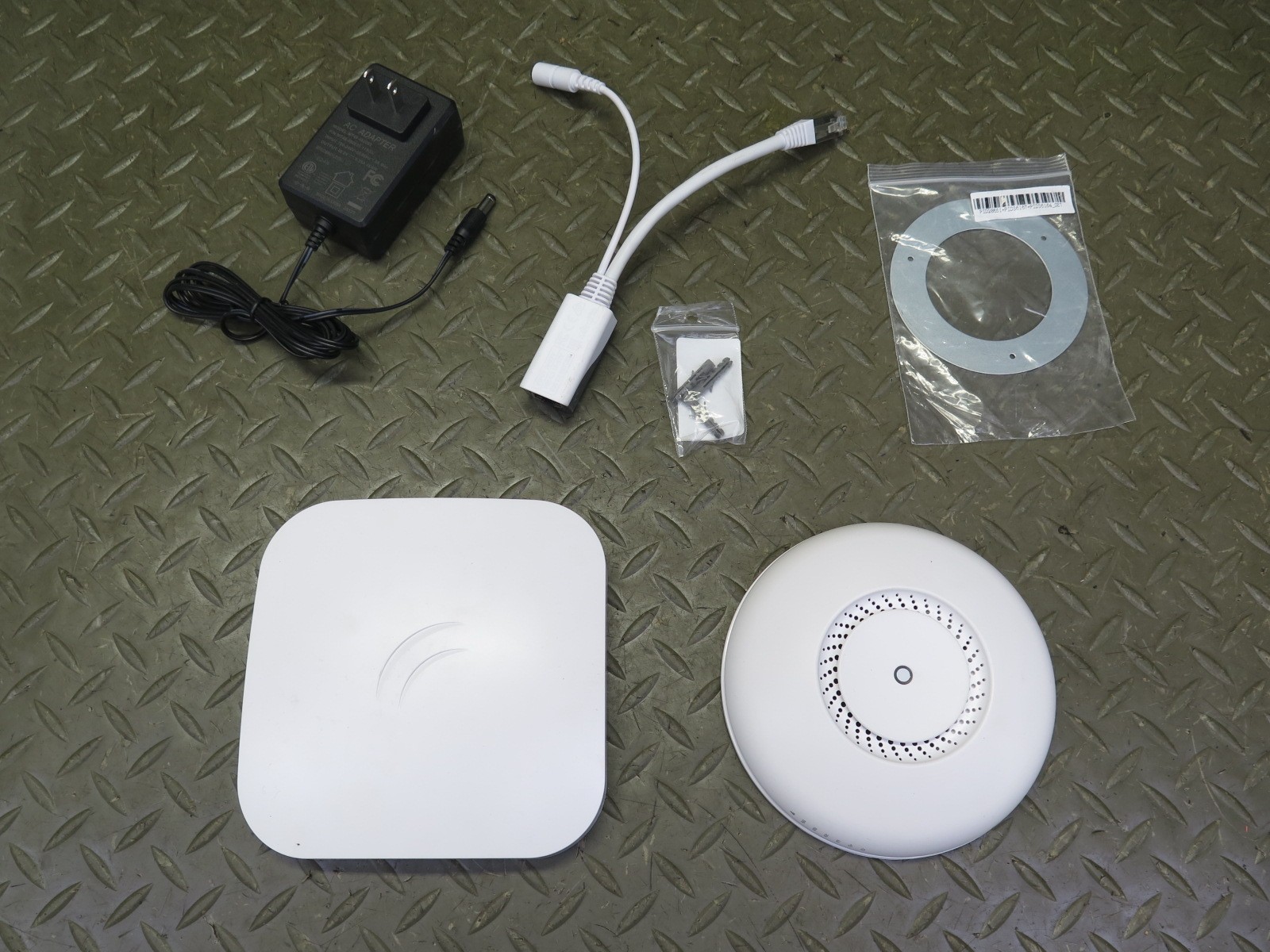 MIKROTIK CAP AC RBCAPGI-5ACD2ND WIRELESS ACCESS POINT