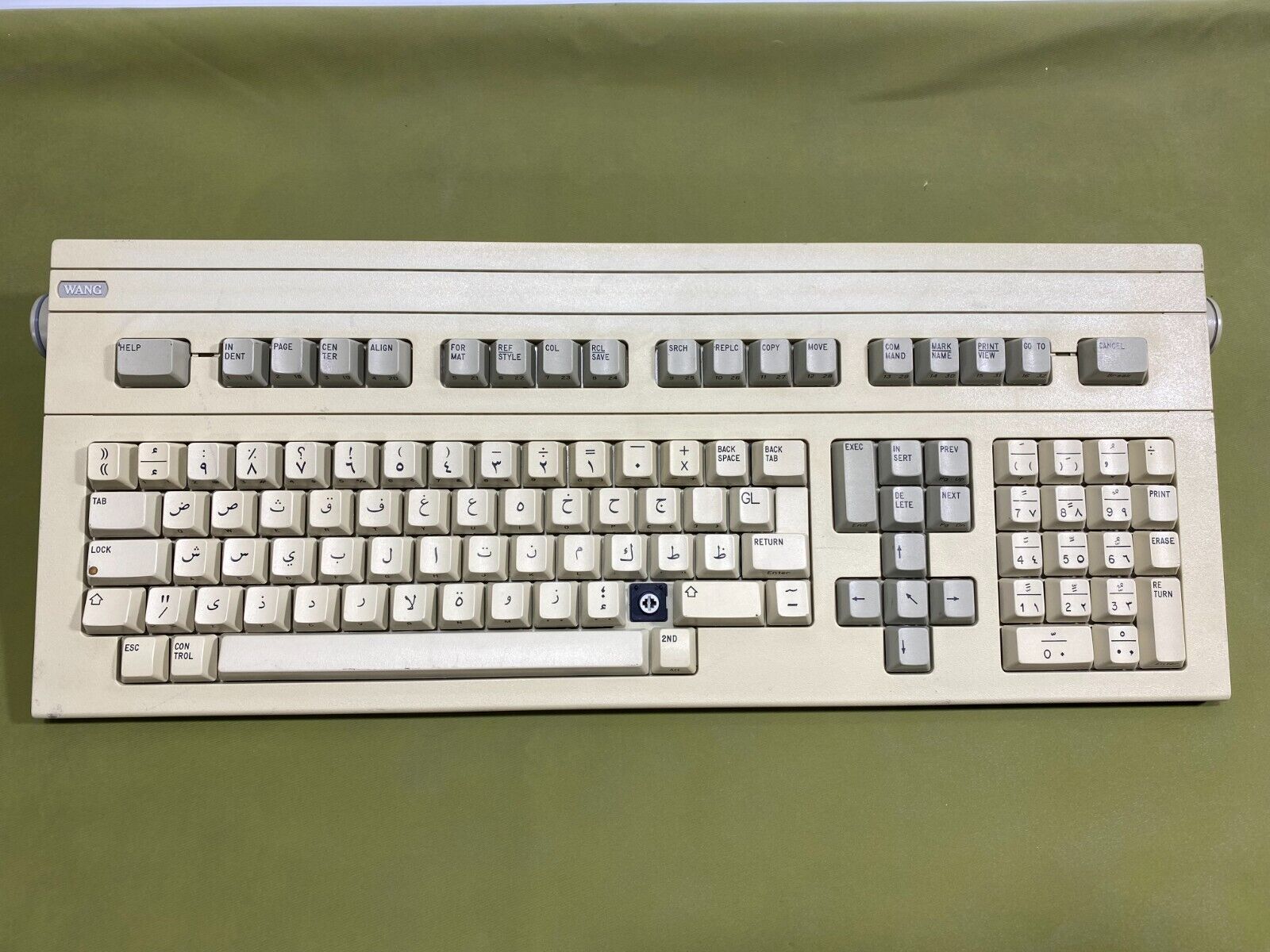 Vintage Wang Mode 724 / 725-3771-ME IBM AT Arabic & English Keyboard  Rare