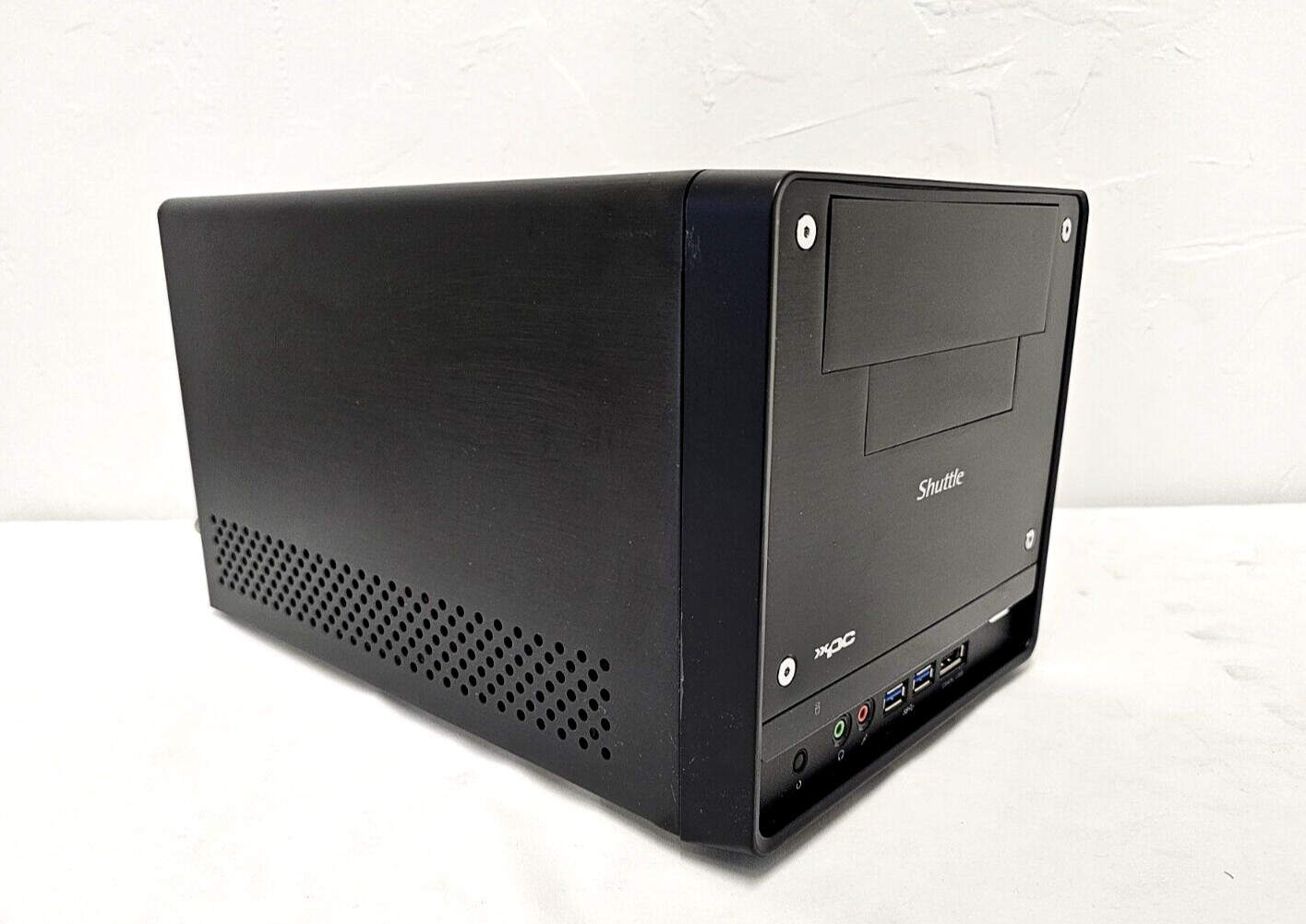 Shuttle XPC SH67 Cube Computer PC Intel i5-2400 CPU, 1TB HDD 3.5, 8GB Ram, NO OS