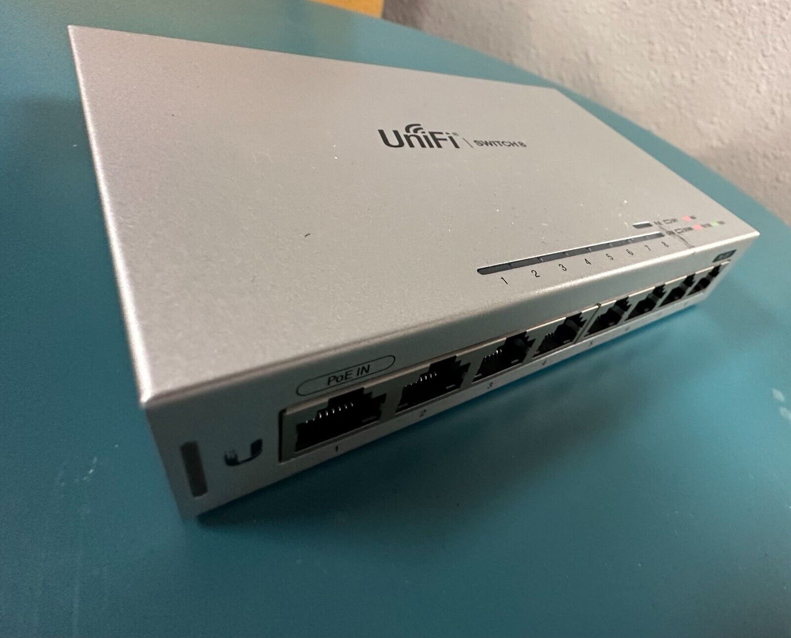 Ubiquiti Networks UniFi US-8 8 Port Ethernet Switch