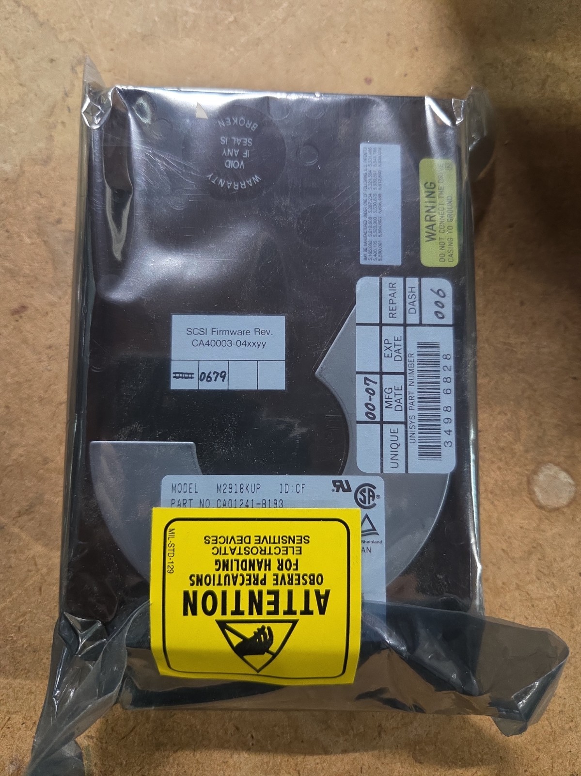 Fujitsu M2918KUP Unisys SCSI 50-pin 3.5-inch internal hard disk drive HDD 5400