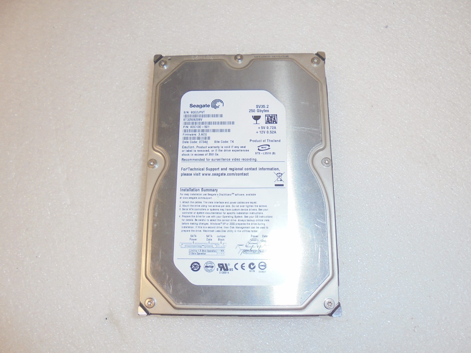 Seagate SV35.2 250GB 7200RPM 3.5" SATA Hard Drive ST3250820SV 9DC13E-501