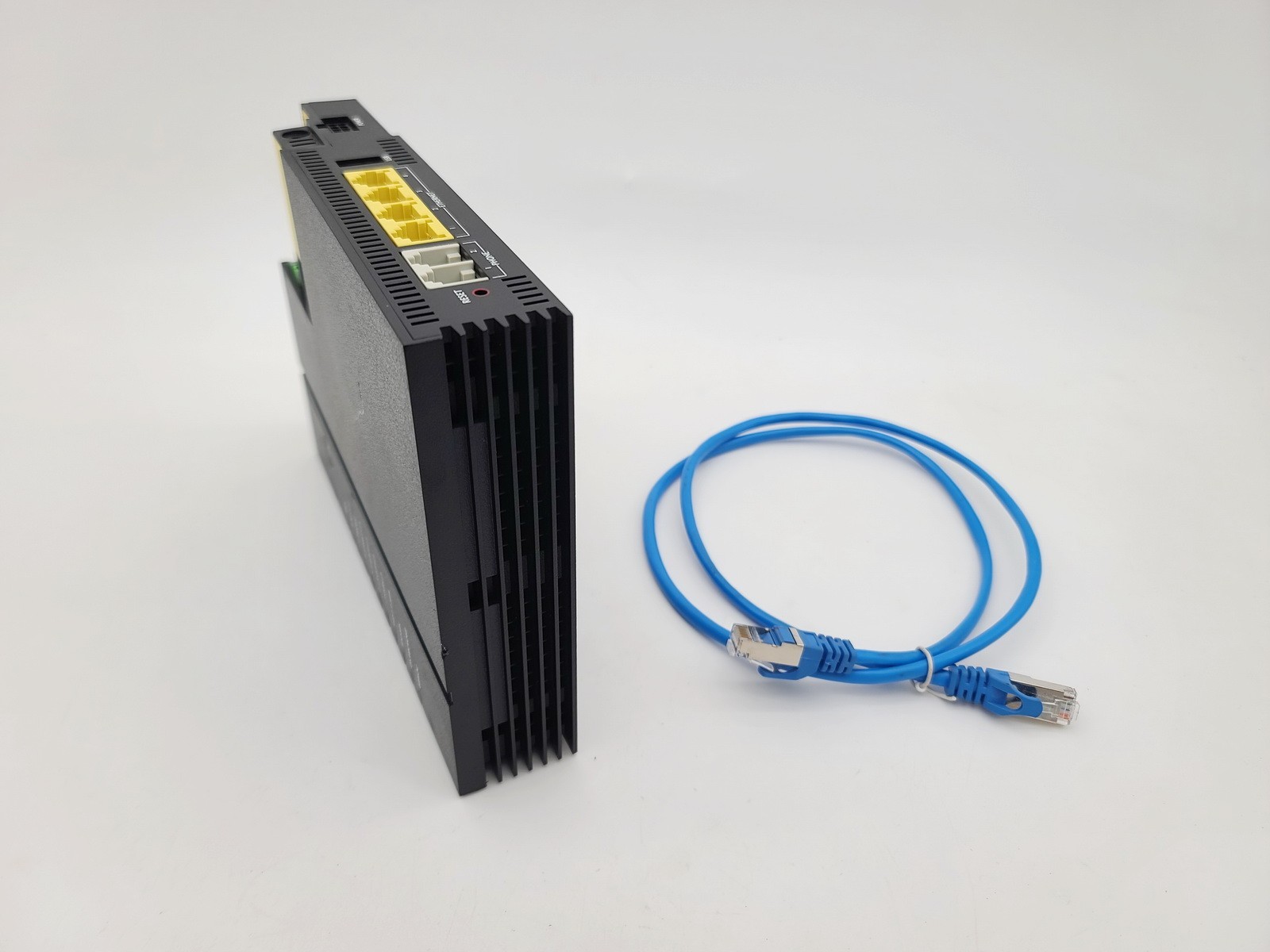 CALIX GIGAHUB 813G-1 GPON ONT GATEWAY WIRELESS FIBER OPTIC WI-FI ROUTER W CABLE