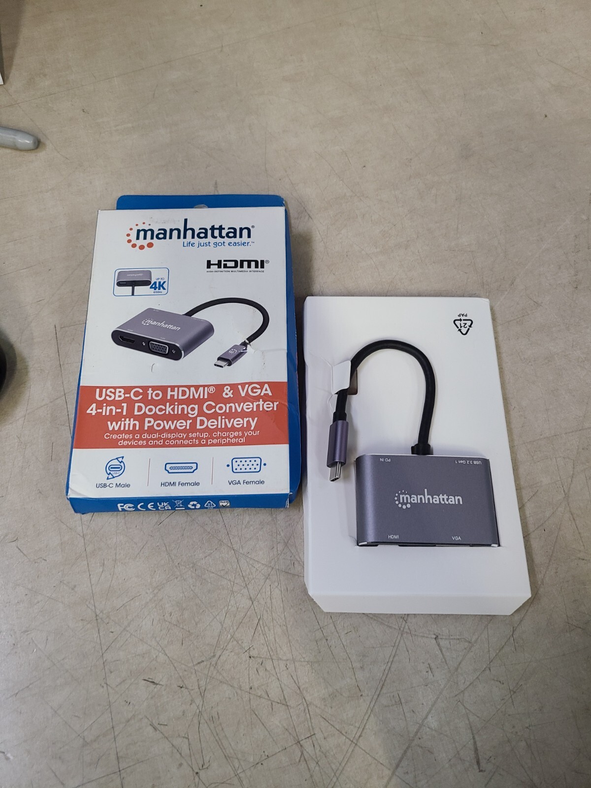 Manhattan USB-C to HDMI & VGA 4-in-1 Converter Power Delivery 130691