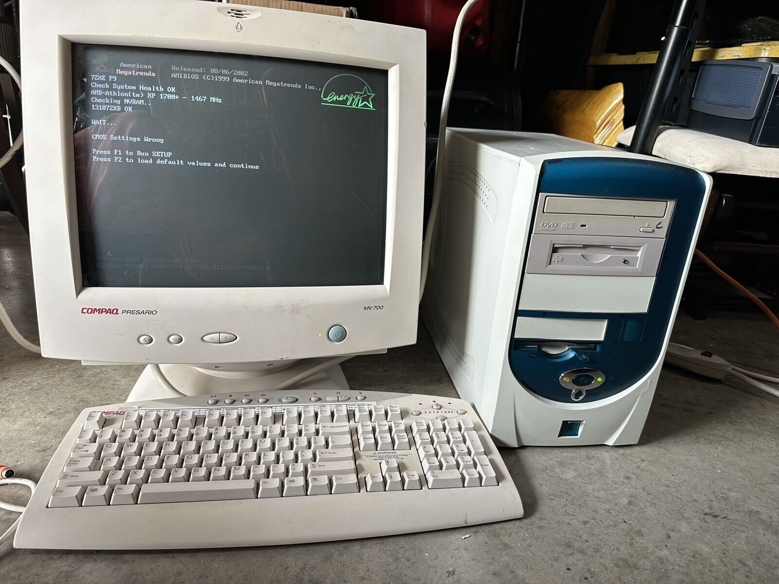 Vintage Computer Compaq Presario MV700 Model 324U 1998
