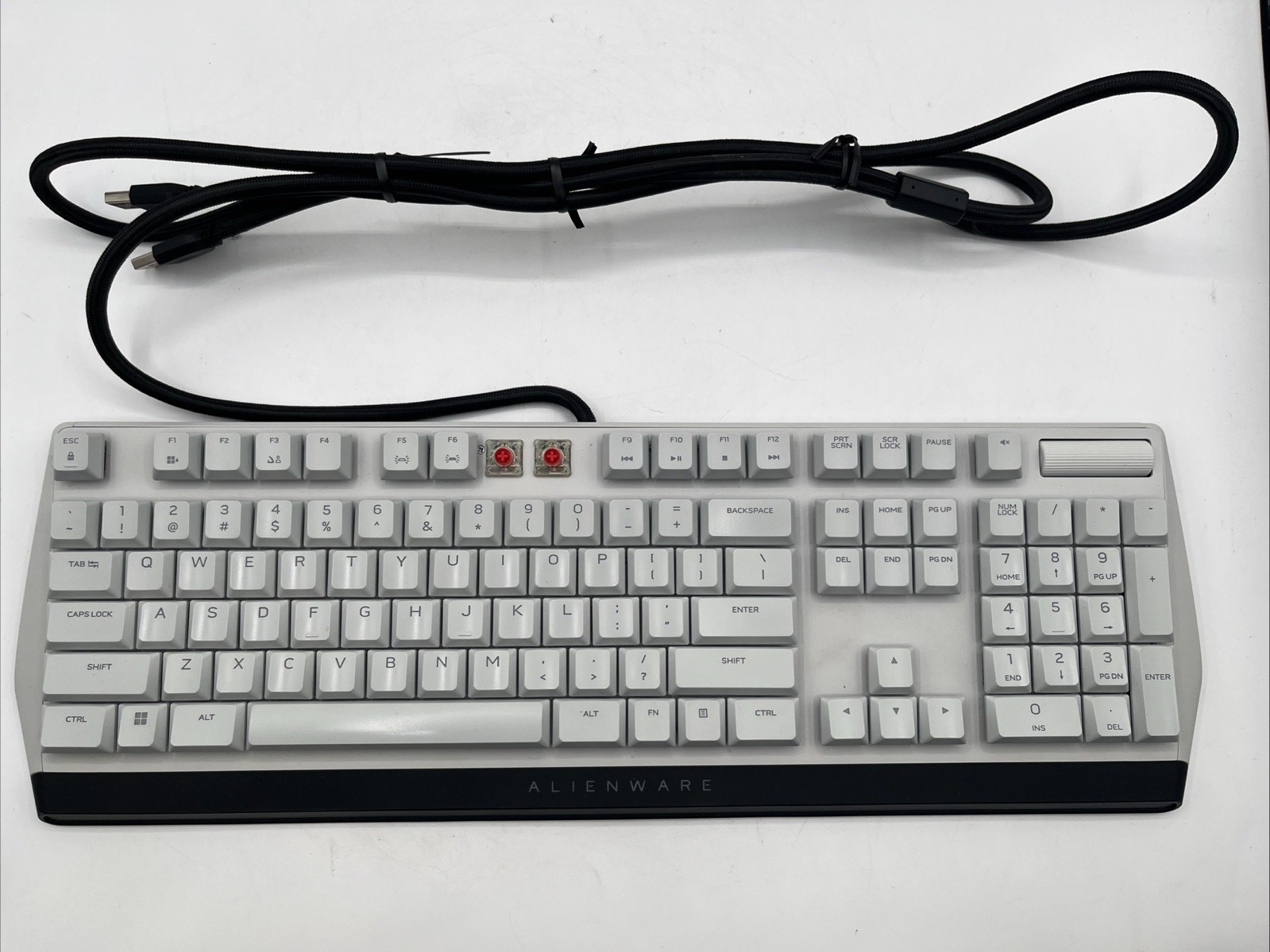 Alienware AW510K RGB Mechanical Keyboard Cherry Red Switches Lunar Light (READ)