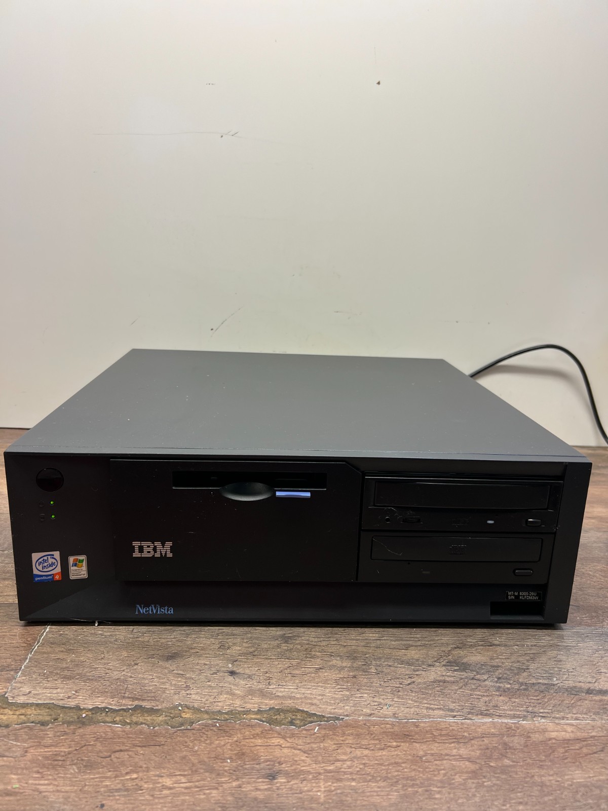 Vintage IBM NetVista 8305-29U Pentium 4 PC Circa 2002