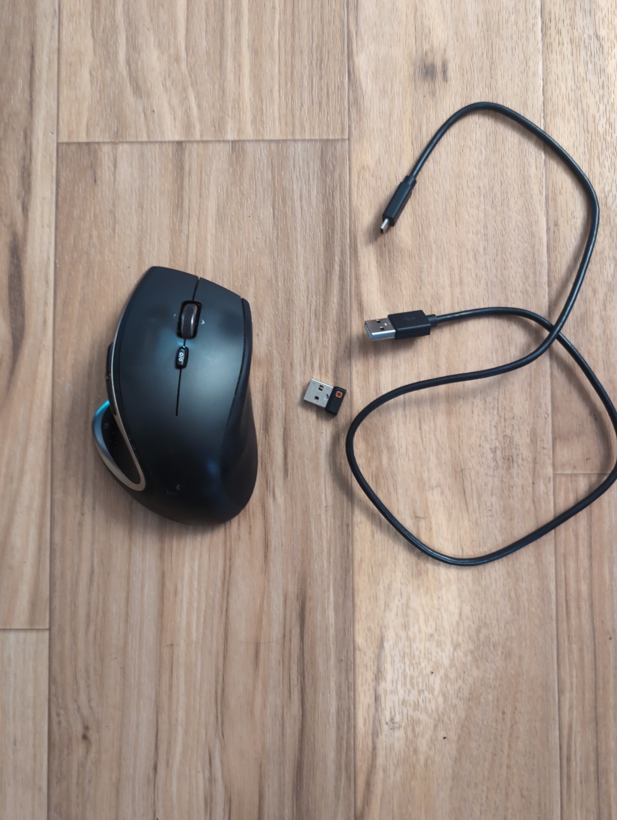 Logitech Performance MX M-R0007 Darkfield Wireless Mouse Black + USB Dongle USED