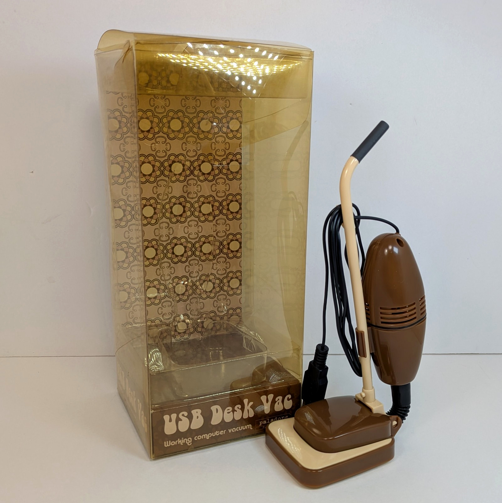 Paladone USB Desk Vac Novelty Upright Mini Computer Vacuum Retro Vintage