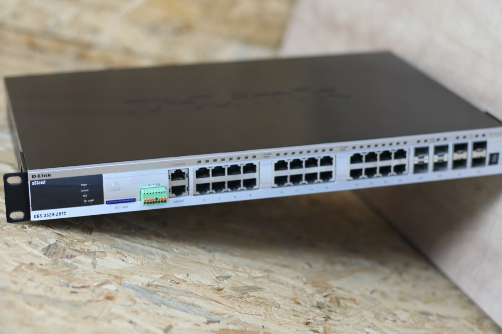 D-Link xStack DGS-3620-28TC 24 Ports Switch 