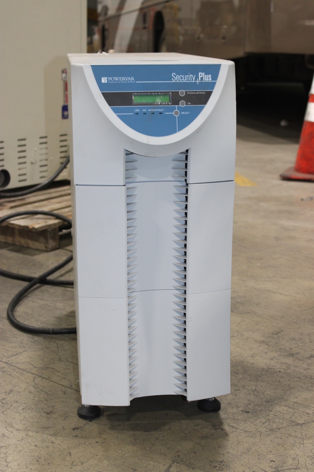 Ametek Powervar Security Plus ABCDEF3000-22 UPS, 240V / 3000VA /Tested