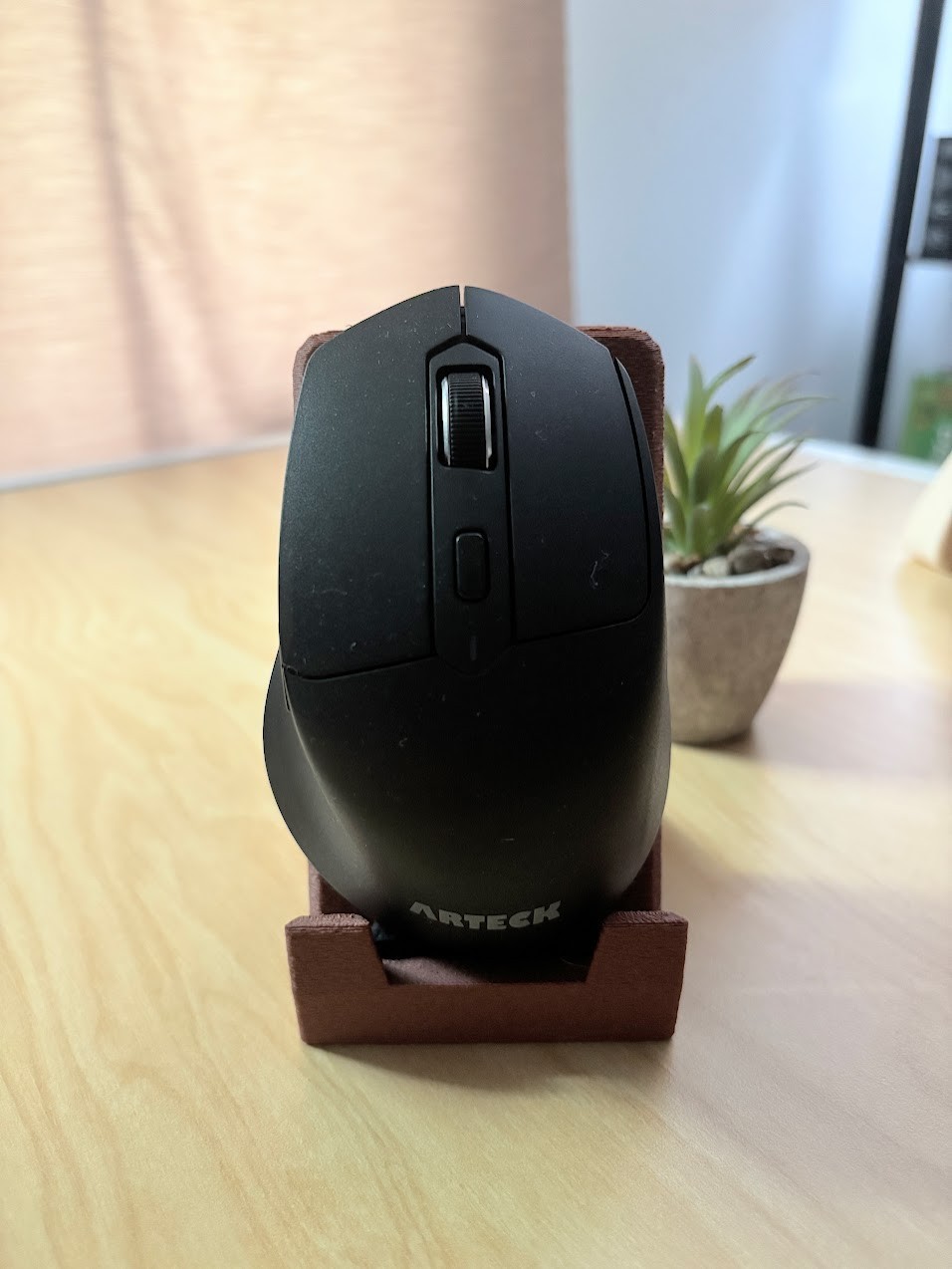 Custom Minimalist 3D Printed Mouse Holder Stand/Phone Holder