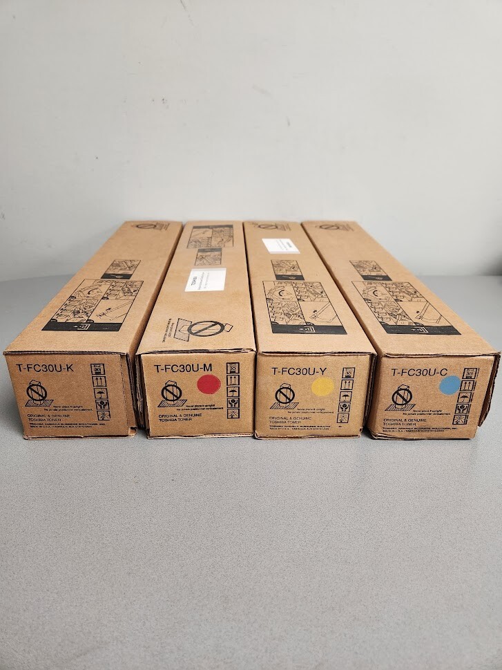 Toshiba T-FC30U e-Studio 2051C,2550C,2551C CMYK boxes have some tears