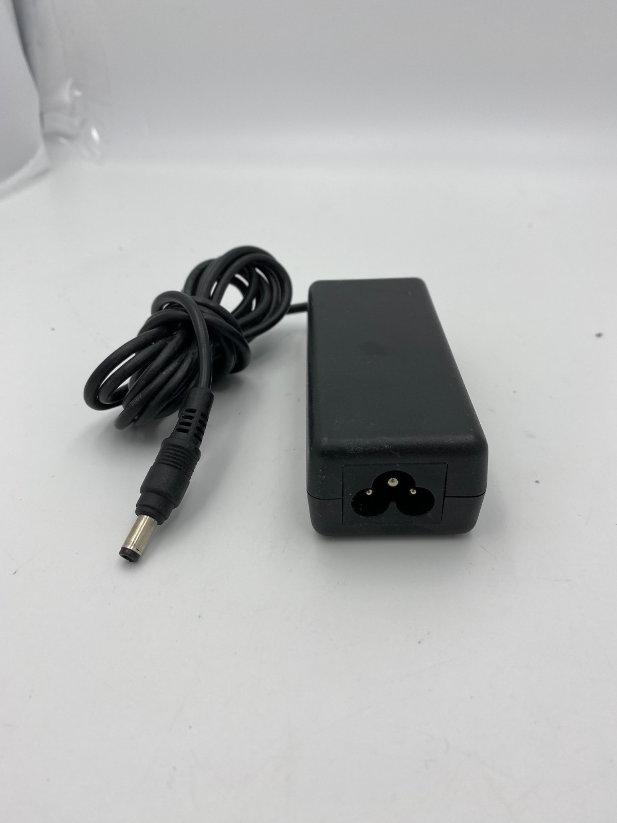 Compaq Power Supply Series: PPP005L, 100V-240V, Output: 18.5V
