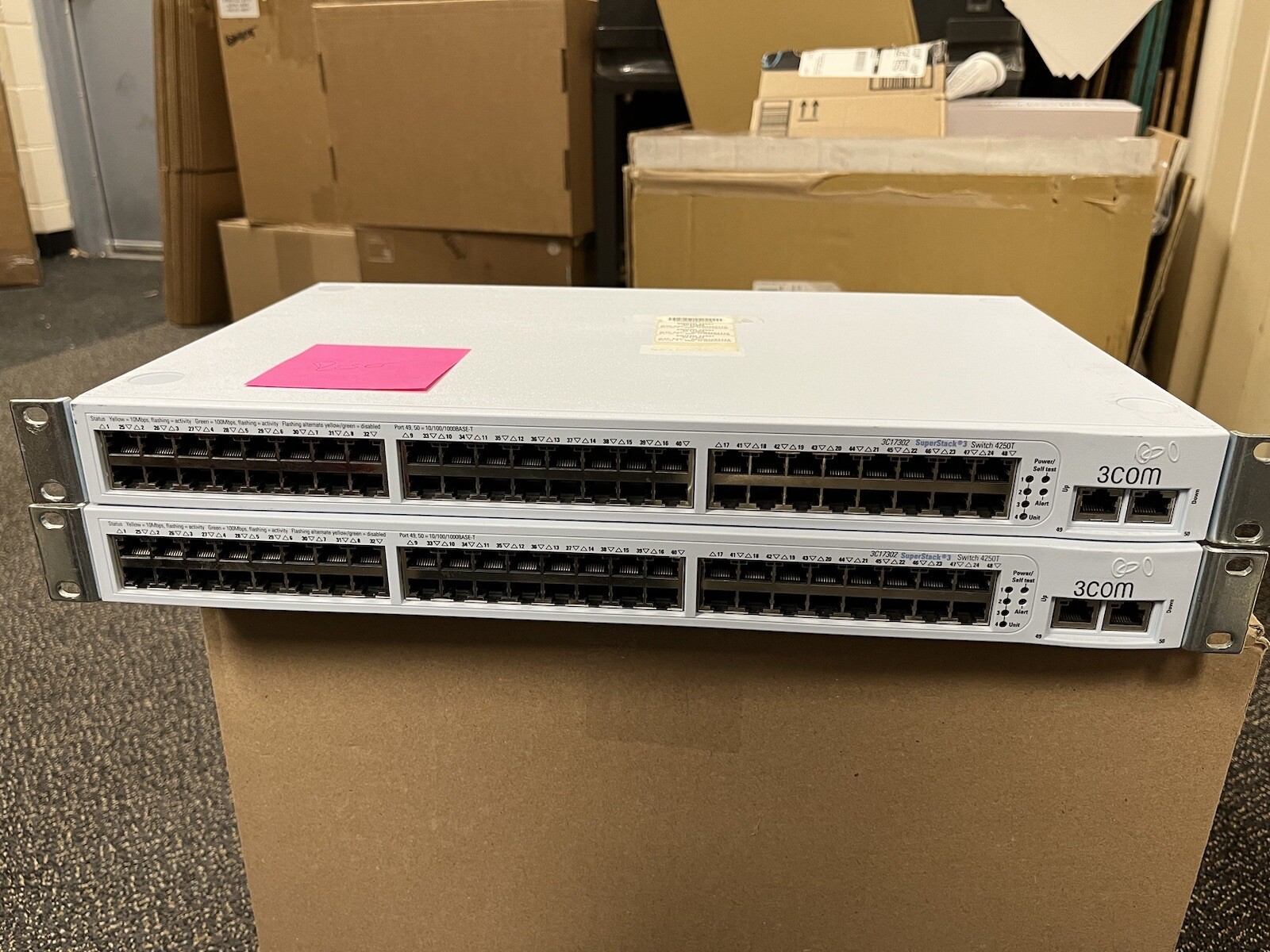3Com  SuperStack 3 (3C17204) 48-Ports Rack-Mountable Switch Managed stackable